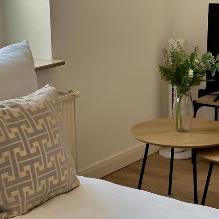 Raha Apartments - Modernes Studio-Apartment - Hbf - Gratis Parkplatz エアフルト エクステリア 写真
