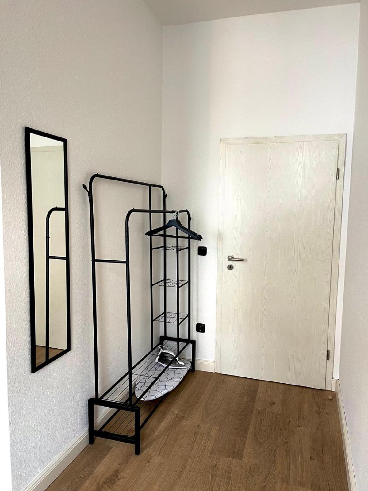 Raha Apartments - Modernes Studio-Apartment - Hbf - Gratis Parkplatz エアフルト エクステリア 写真