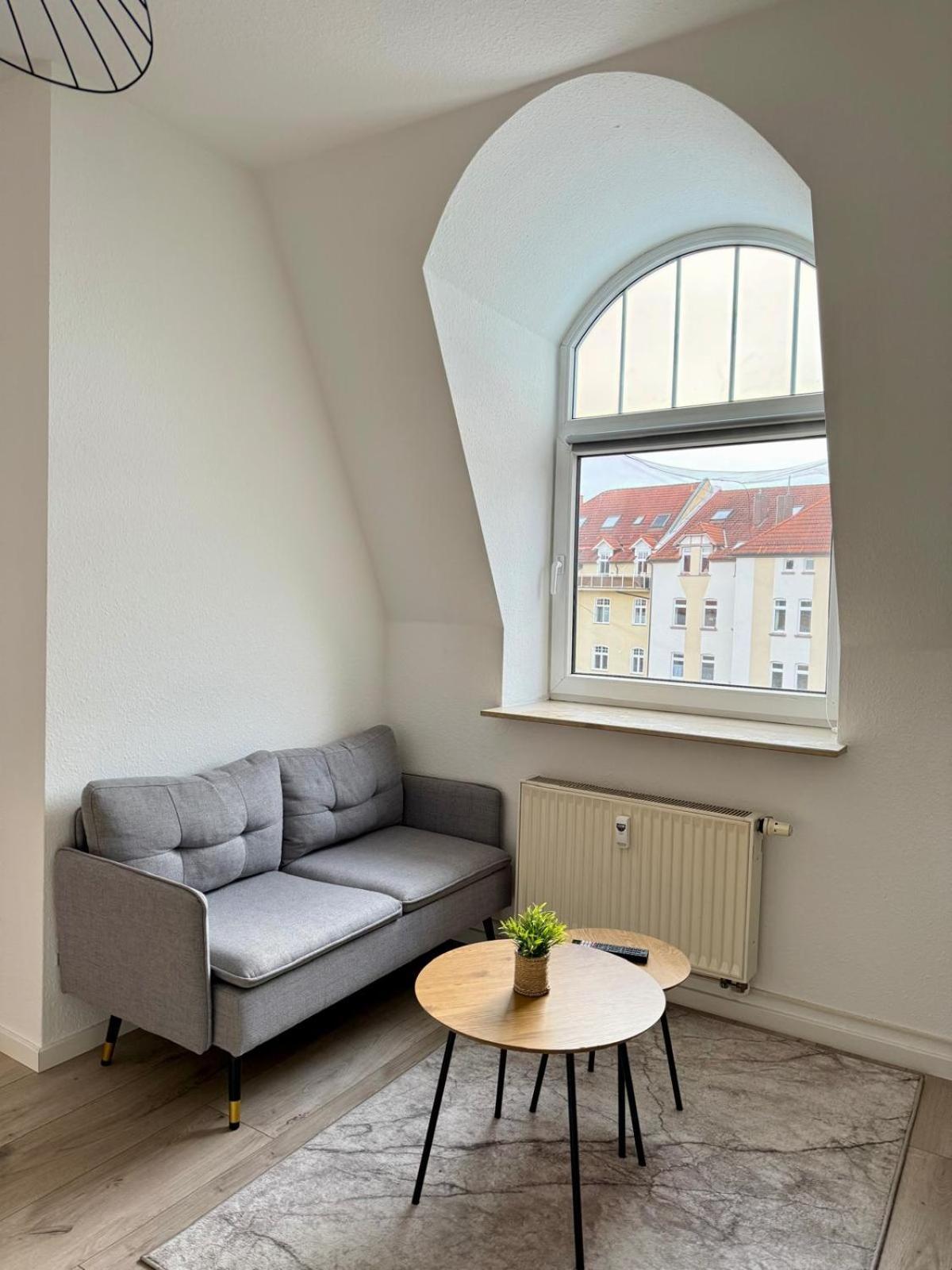 Raha Apartments - Modernes Studio-Apartment - Hbf - Gratis Parkplatz エアフルト エクステリア 写真