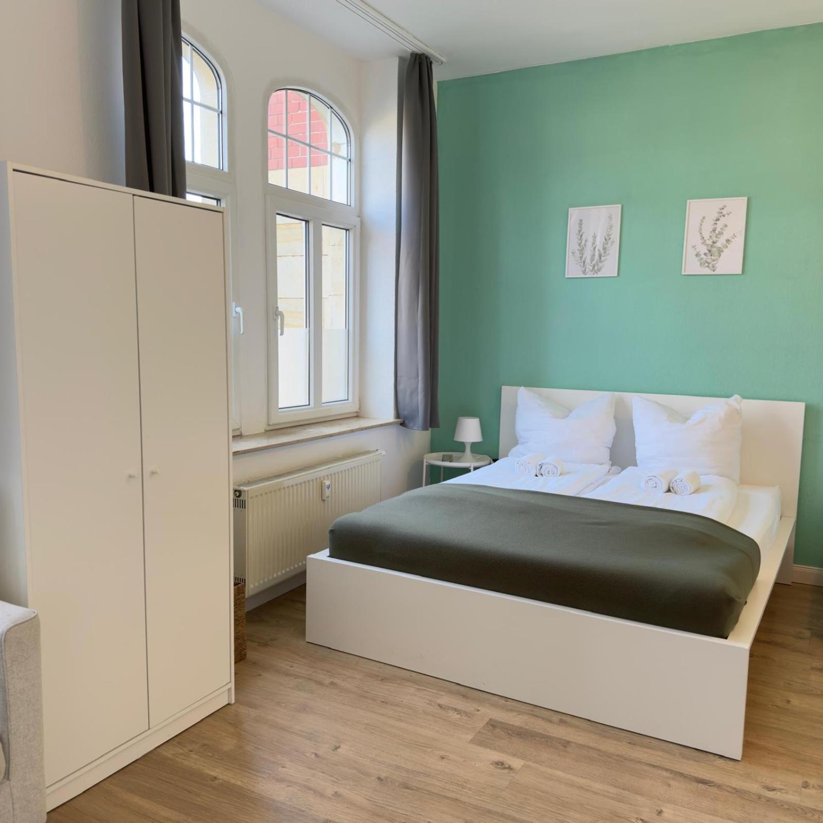 Raha Apartments - Modernes Studio-Apartment - Hbf - Gratis Parkplatz エアフルト エクステリア 写真