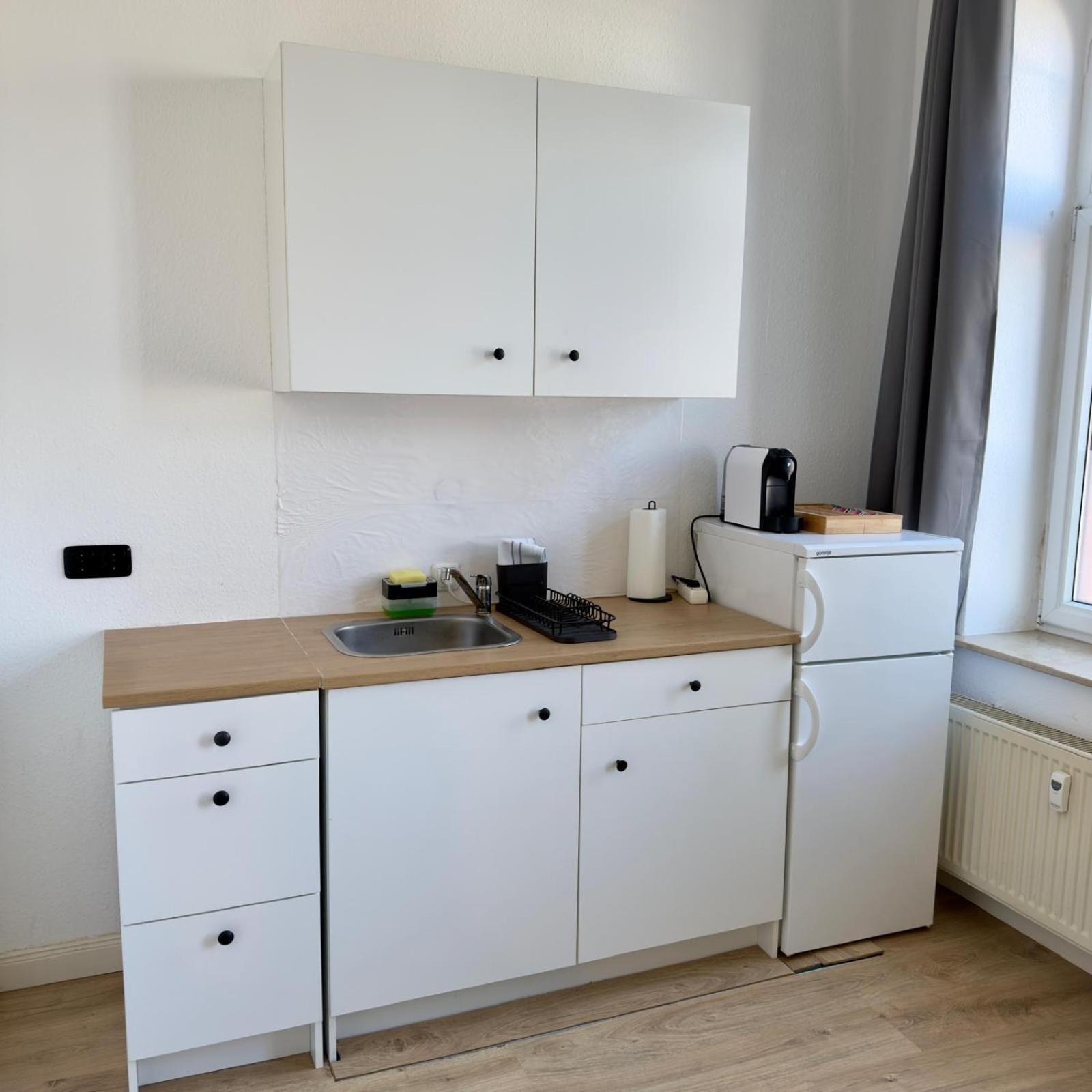 Raha Apartments - Modernes Studio-Apartment - Hbf - Gratis Parkplatz エアフルト エクステリア 写真